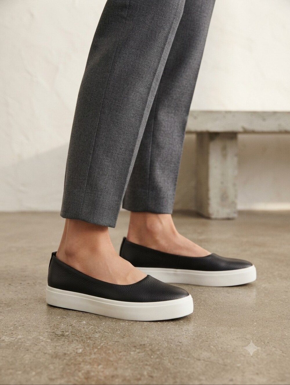 Calvin Klein Janie Platform Flats Black/White
